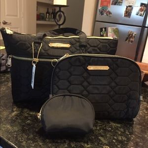 NWT Aimee Kestenberg cosmetic bag set!